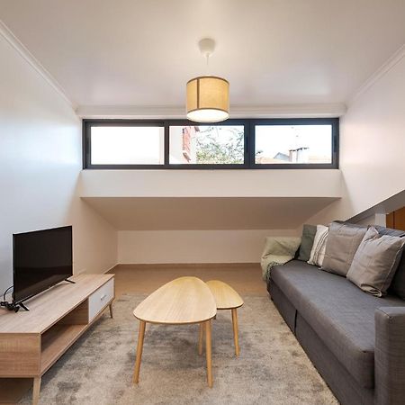 Central Gem IV - Lisbon Trendy Santos District With Dedicated Workspace Exterior photo